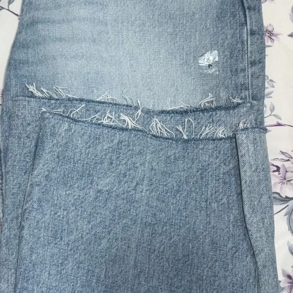 Light Blue Distressed Women Jeans - Picture 6 of 7